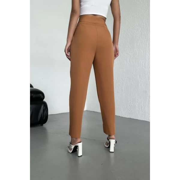 Paça Düğmeli̇ Pantolon