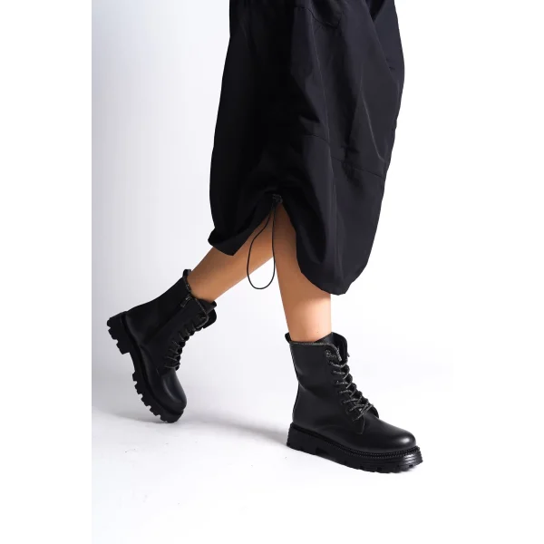 PAMELA Bağcıklı Fermuarlı Ortopedik Taban Taşlı Kadın Bot CST - Siyah