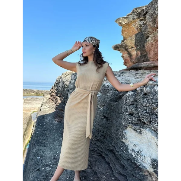 Pamela Kuşakli Vatkali Elbi̇se