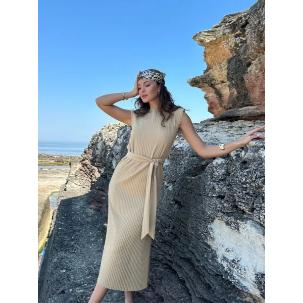 Pamela Kuşakli Vatkali Elbi̇se