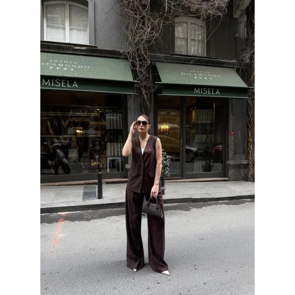 Poly Viscose Arkasi Düğme Ve Kemer Detayli Yelek Pantolon Takim