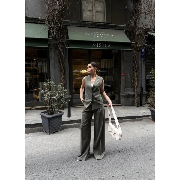Poly Viscose Arkasi Düğme Ve Kemer Detayli Yelek Pantolon Takim