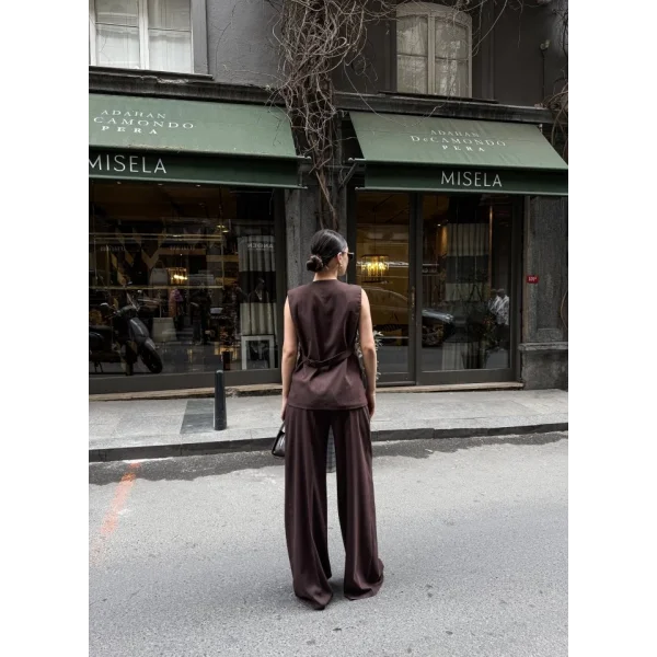 Poly Viscose Arkasi Düğme Ve Kemer Detayli Yelek Pantolon Takim