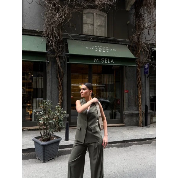 Poly Viscose Arkasi Düğme Ve Kemer Detayli Yelek Pantolon Takim