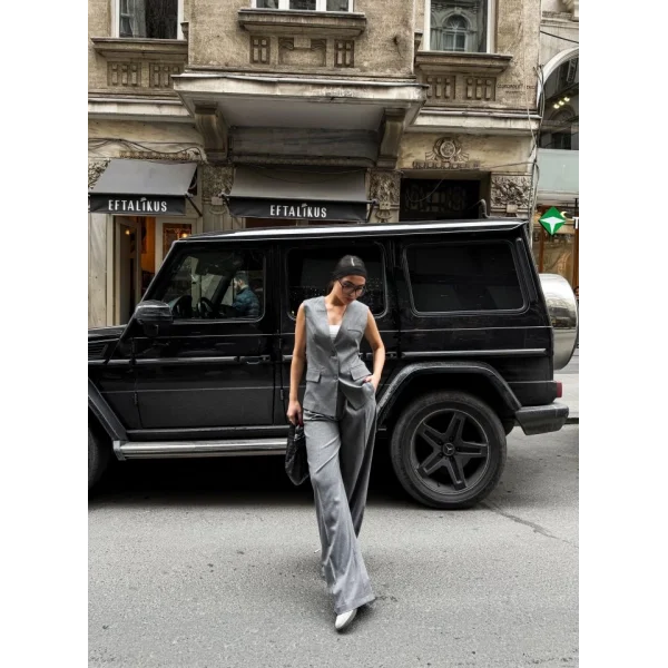 Poly Viscose Arkasi Düğme Ve Kemer Detayli Yelek Pantolon Takim