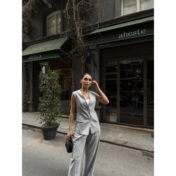 Poly Viscose Arkasi Düğme Ve Kemer Detayli Yelek Pantolon Takim