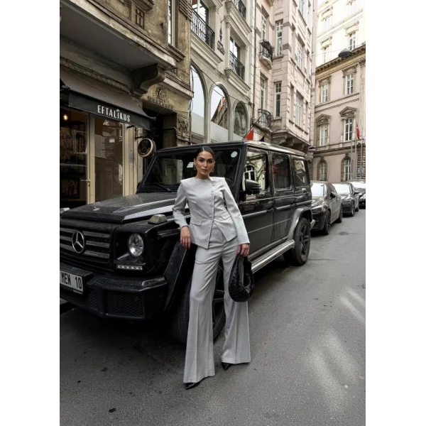 Poly Viscose Full Lycra Asi̇metri̇k Düğmeli̇ Vatkali Ceket Pantolon Takim