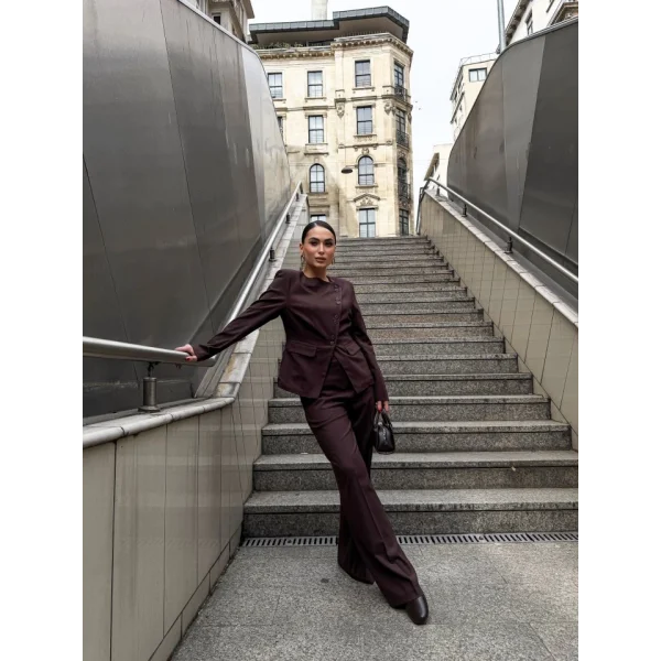 Poly Viscose Full Lycra Asi̇metri̇k Düğmeli̇ Vatkali Ceket Pantolon Takim