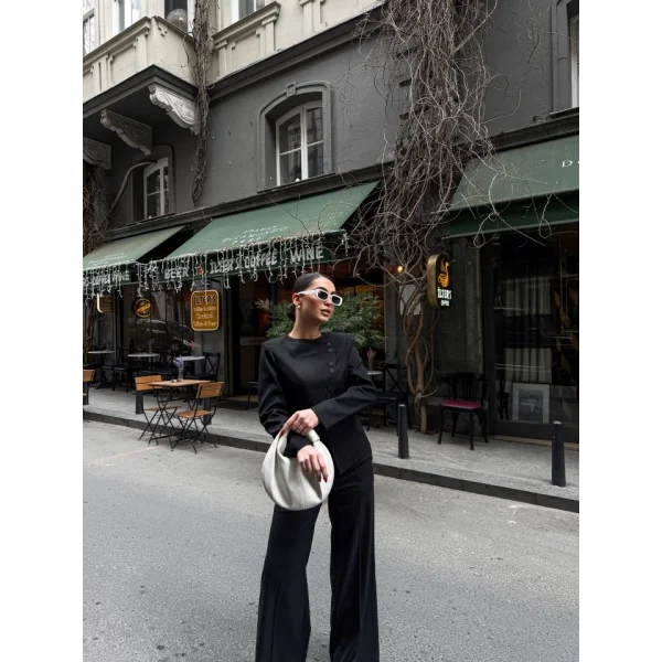 Poly Viscose Full Lycra Asi̇metri̇k Düğmeli̇ Vatkali Ceket Pantolon Takim