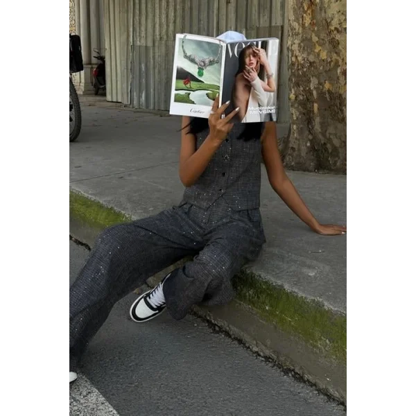 Pul Payetli Ve Simli Yelekli Takım 10088