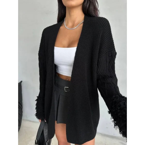 Püskül Detaylı Triko Hırka