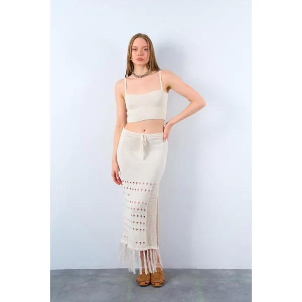 Püsküllü Etekli Takım  Krem