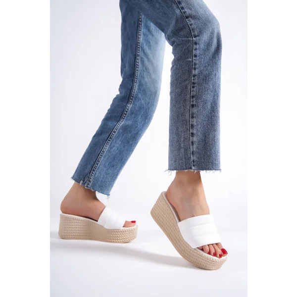 REINA Dolgu Topuklu Ortopedik Taban Hasır Görünümlü Kadın Terlik CKT - Beyaz