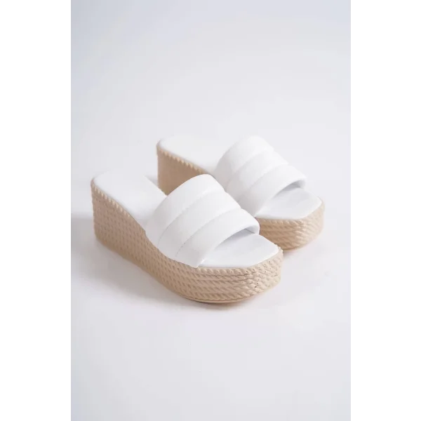 REINA Dolgu Topuklu Ortopedik Taban Hasır Görünümlü Kadın Terlik CKT - Beyaz