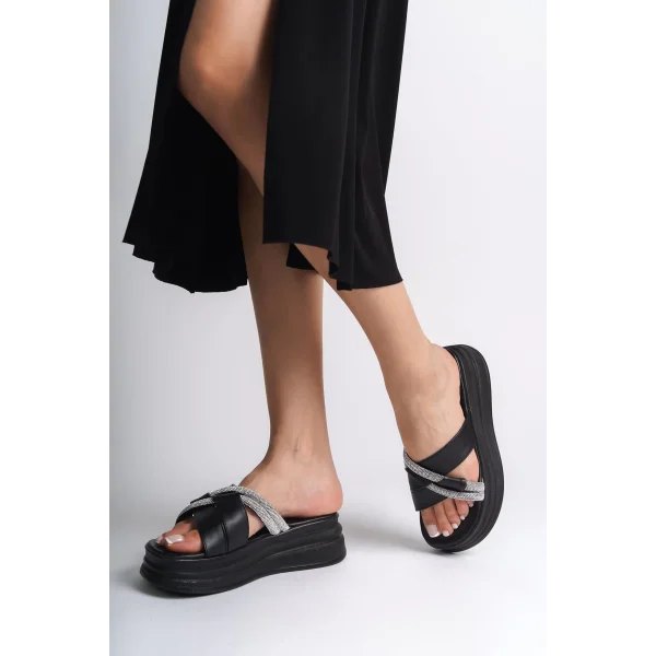 RUBY Düz Topuklu Taşlı Çapraz Şeritli Kalın ve Ortopedik Taban Kadın Terlik CST - Siyah