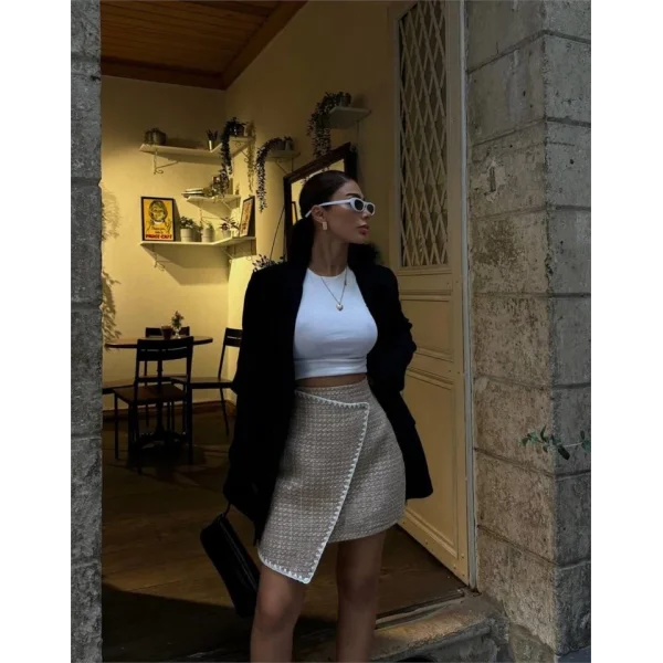 ŞANE  KAPAKI ÇOBAN DİKİŞ DETAYI KIA ETEK  Bej