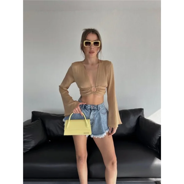 SATEN CROP TOKA DETAYLI BLUZ - Bej