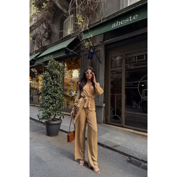 SATEN KRUVAZE BAĞLAMALI BLUZ- PANTOLON TAKIM - Bej