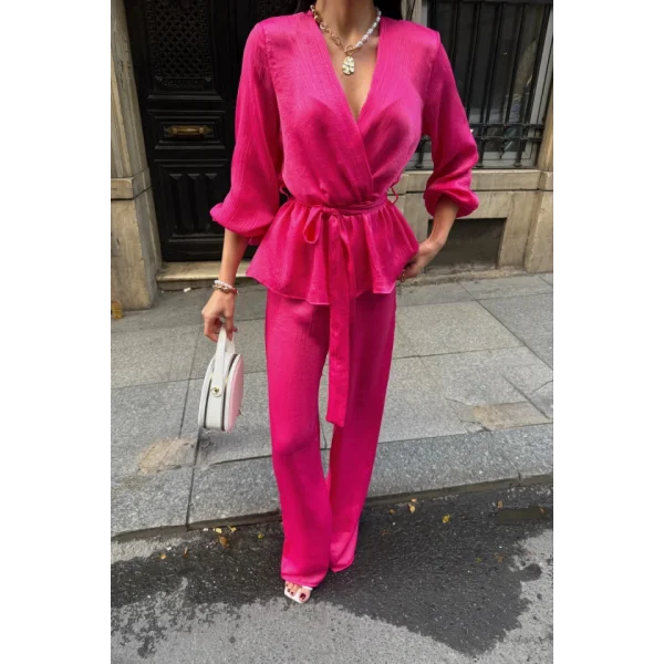 SATEN KRUVAZE BAĞLAMALI BLUZ- PANTOLON TAKIM - Fuşya