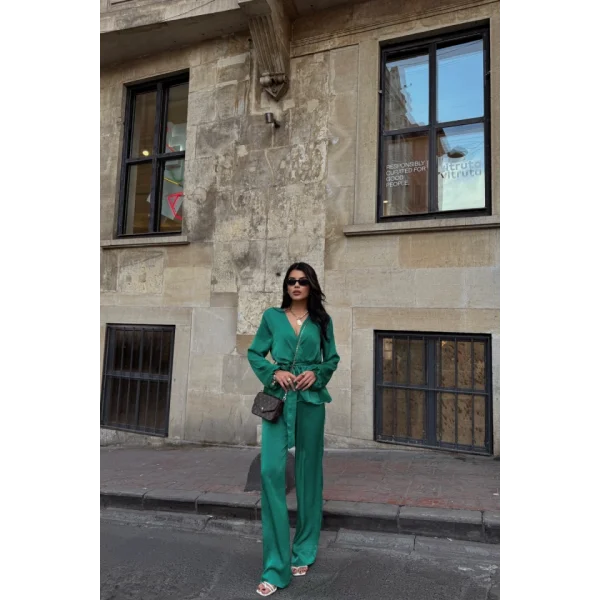 SATEN KRUVAZE BAĞLAMALI BLUZ- PANTOLON TAKIM - Yeşil