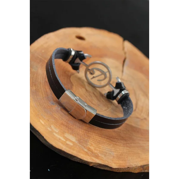 Silver Renk Elif Vav Çelik Aksesuarlı Siyah Renk Deri Erkek Bileklik