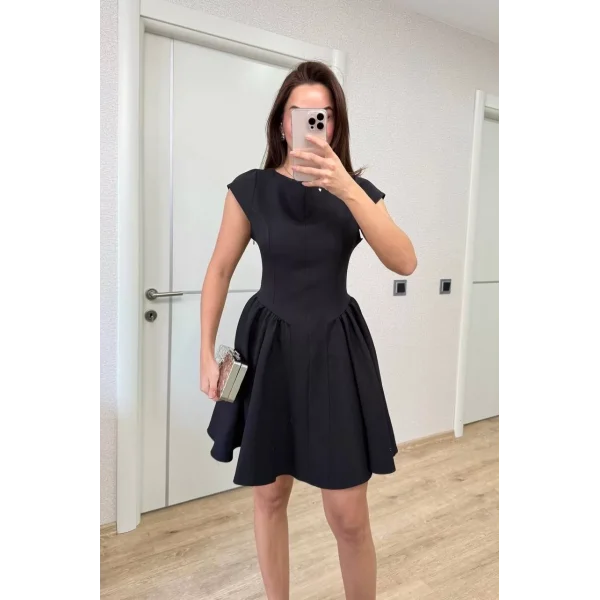 Sırt dekolteli Çan Detaylı Mini Elbise - Siyah