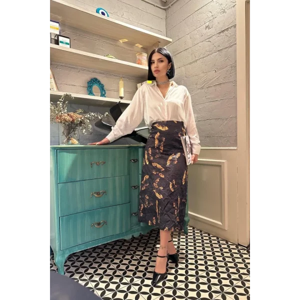 Siyah Baskılı Kroşetalı Etek