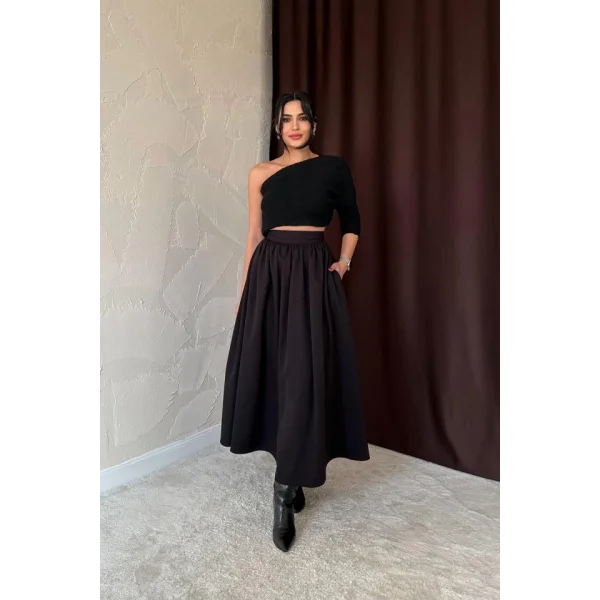 Siyah Beli Büzgülü Etek