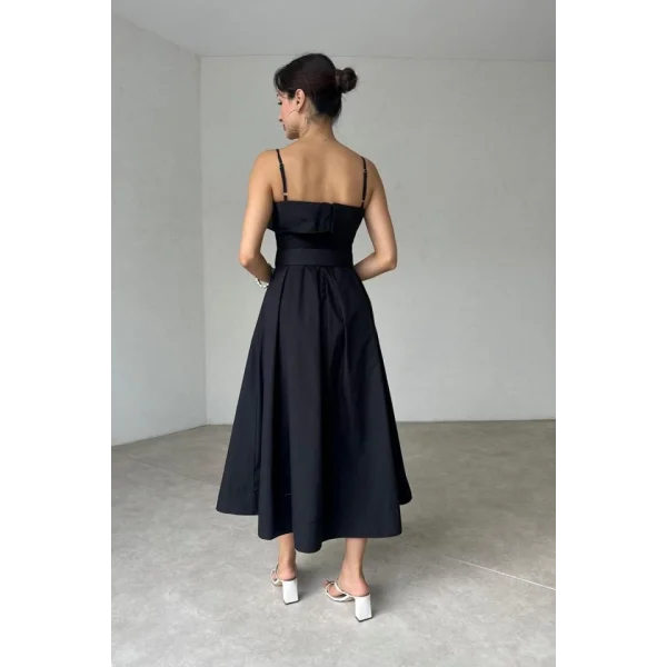 Siyah Beli Kemerli Pileli Elbise