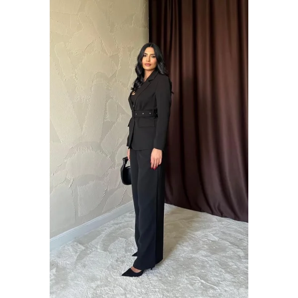 Siyah Cep Kapaklı Ve Kemerli Ceket