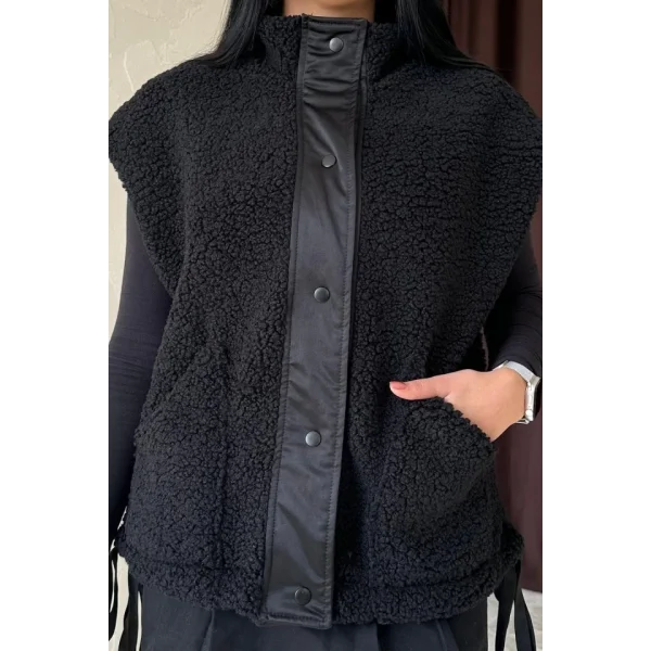 Siyah Cepli Kısa Yelek