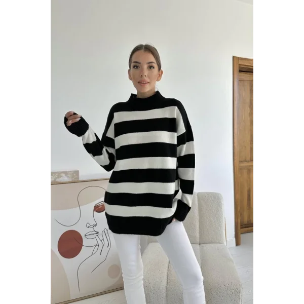 Siyah Çizgili Triko Kazak