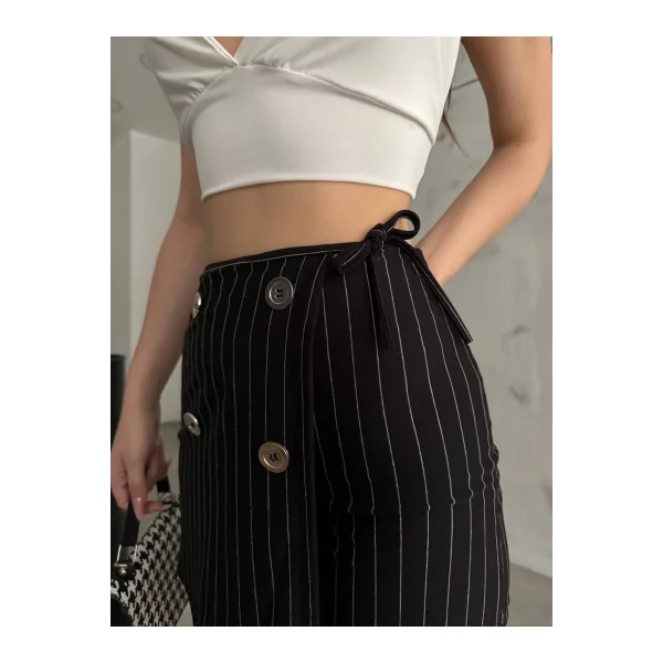 Siyah Düğme Detaylı İtalyan Çizgili Şort Etek