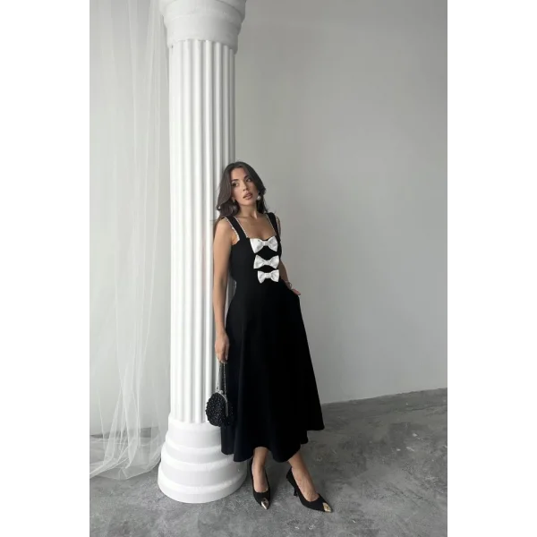 Siyah Fiyonk Garnili Dantelli Elbise