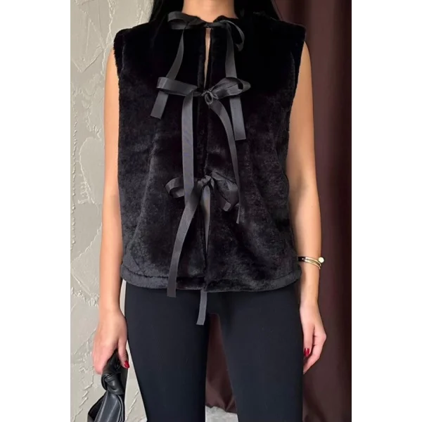 Siyah Fiyonklu Peluş Yelek