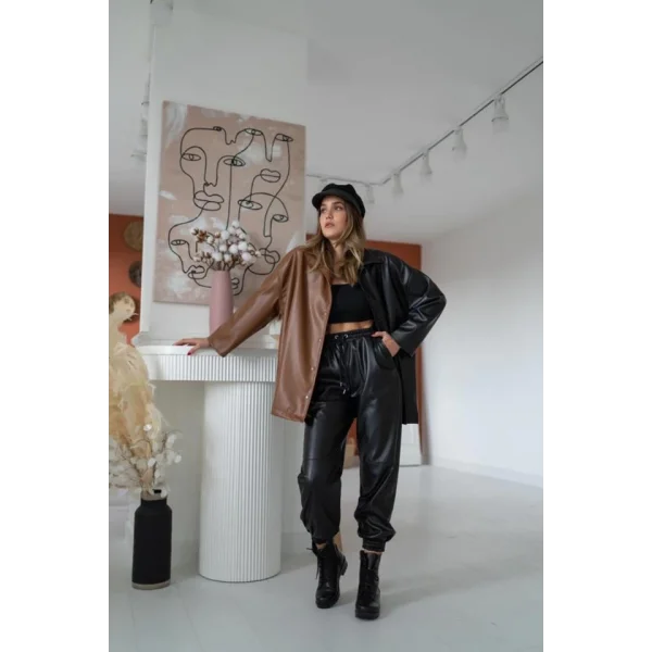 Siyah Garnili Çıtçıtlı Deri Gömlek