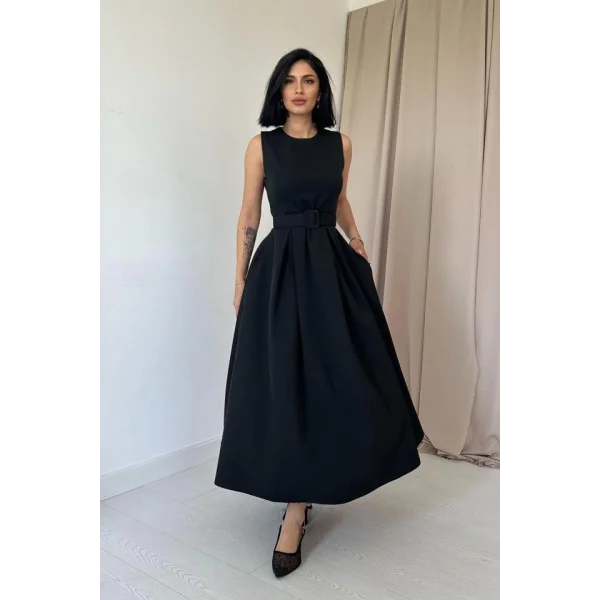 Siyah Halter Yaka Kloş Elbise