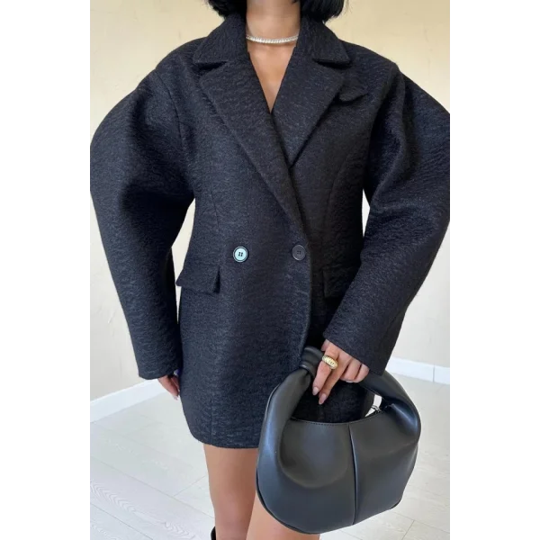 Siyah İki Düğmeli Manto