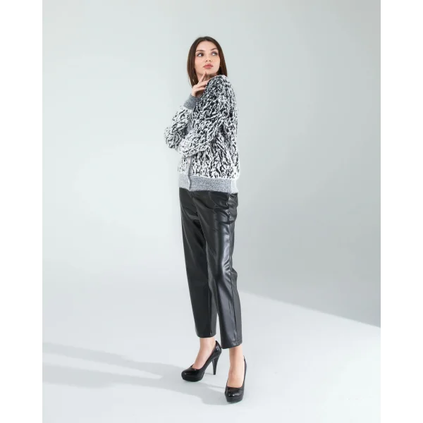 Siyah Kar Tanesi Triko Hırka