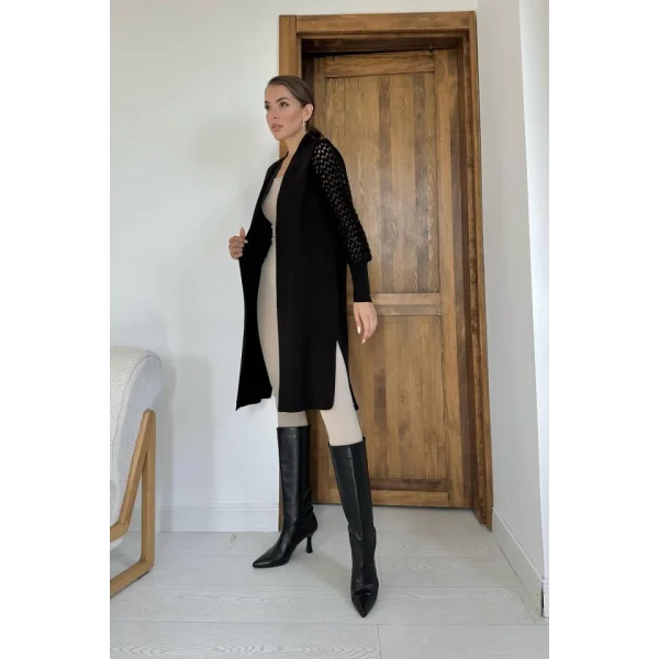 Siyah Kolları Örgülü Triko Hırka