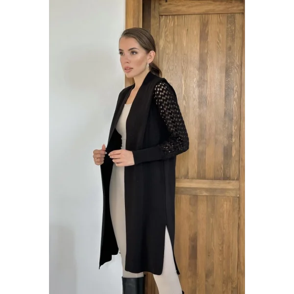 Siyah Kolları Örgülü Triko Hırka