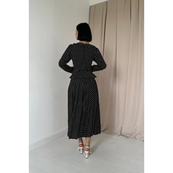 Siyah Puantiye Desenli Volanlı Elbise