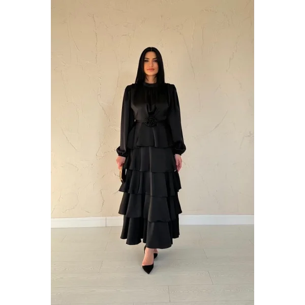 Siyah Saten Büzgülü Kat Kat Elbise