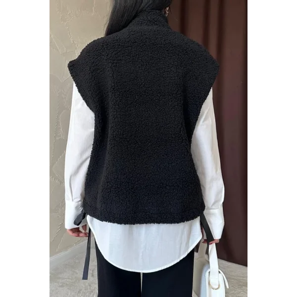 Siyah Yanları Bağlı Yelek