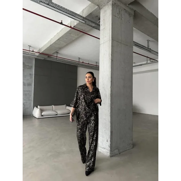 SİYAH ZEMİN VARAKLI BLUZ PANTOLON TAKIM - Gold