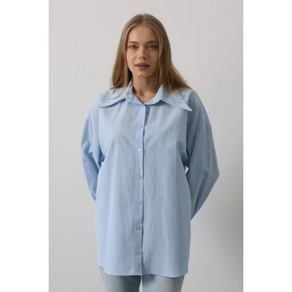 Taşlı Sivri Yaka Gömlek - Bebe Mavisi