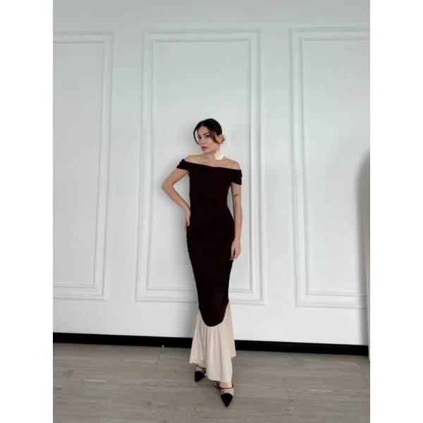 triptiz Omuzlu Uzun Elbise Kahve