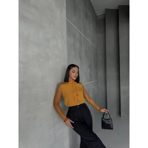 Tül Detay Yaka Bağlamali Gömlek