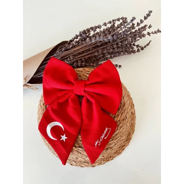 TÜRK Bayrağı ve Atatürk imza Motifli Fiyonk Toka - Kırmızı