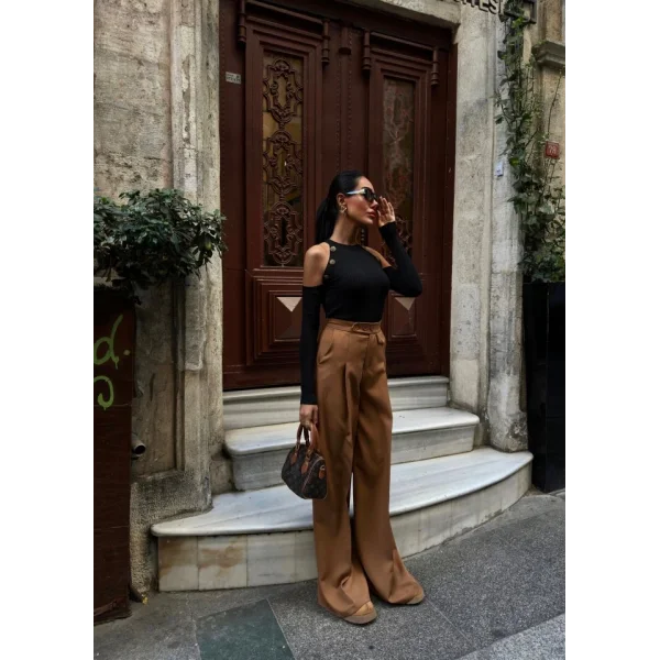 Üç Düğme Detayli Palazzo Pantolon